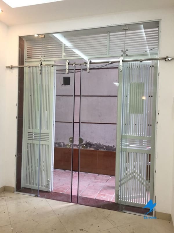 Những điều cần biết về cửa kính cường lực đẩy ngang 3 Cửa Lùa Kính Cường Lực 2 Cánh Mẫu đẹp