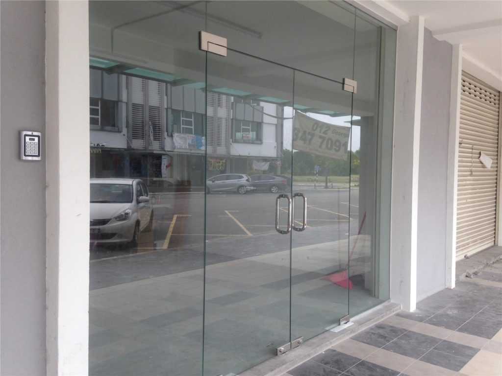 Tempered Glass Door