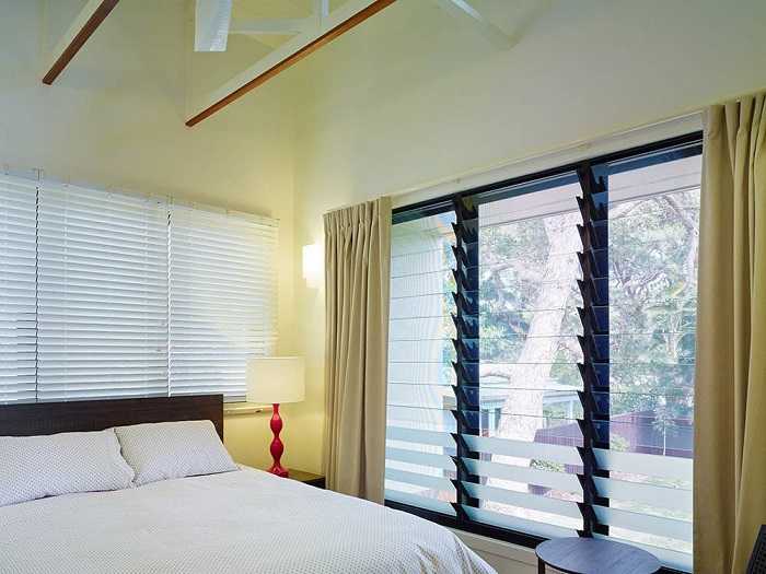 Top 5 kiểu cửa sổ hiện đại, sang trọng, đẹp nhất năm 2020 6 Cửa lá sách chp phòng ngủ tinh tế