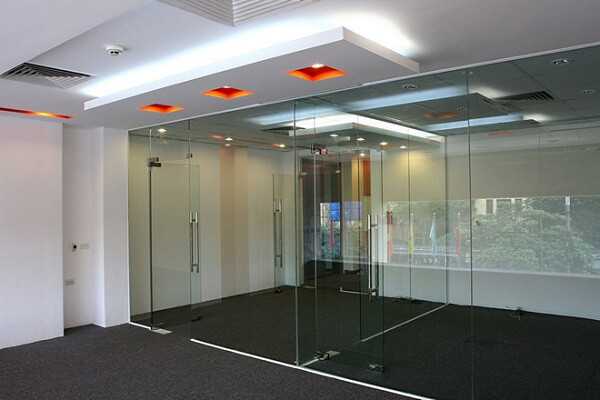 Cửa thuỷ lực khung nhôm, phụ kiện cửa thuỷ lực khung nhôm kinh thuy luc - Cửa thuỷ lực khung nhôm, phụ kiện cửa thuỷ lực khung nhôm