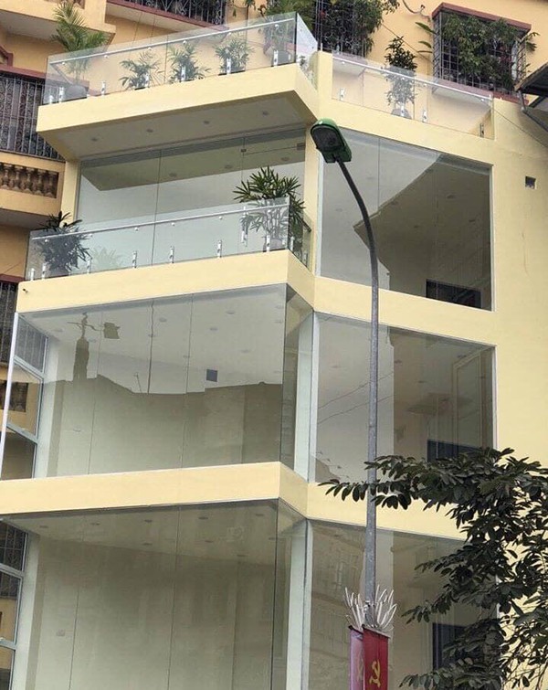 Khám phá 40 mẫu vách kính cường lực đẹp không thể tin nổi 17 Mẫu Vách Kính Cường Lực Mặt Tiền đẹp