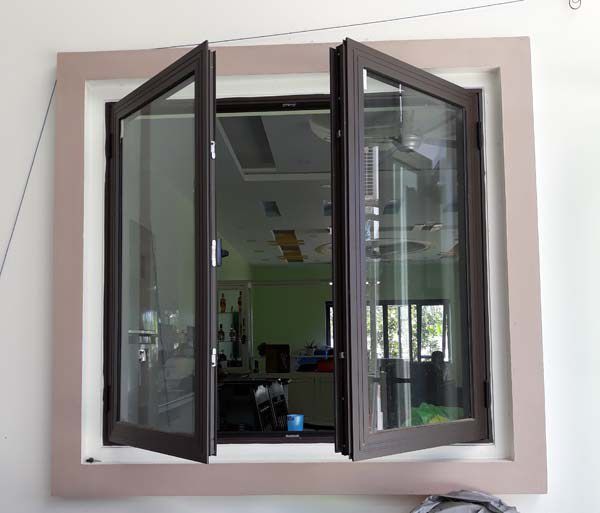 Ưu điểm đặc biệt cửa sổ mở quay 2 cánh Civro 1 Cua so mo quay 2 canh civro