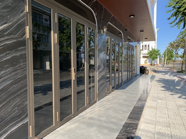 Sự khác biệt cửa nhôm Châu Âu và cửa nhôm Xingfa 3 Cua Nhom Chau Au 1