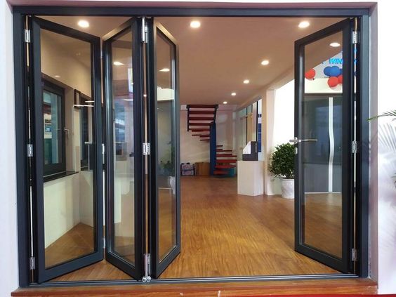 Ưu điểm cửa xếp trượt 4 cánh Civro? ứng dụng cửa xếp trươt 4 cánh trong các công trình 2 Cua Xep Truot 4 Canh Civro 6
